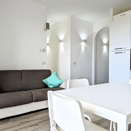 Apartment Balcone Sul Porto By Wehostyou Parcheggio Wifi Aria Condizionata