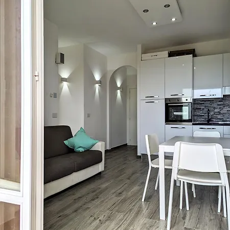 Balcone Sul Porto By Wehostyou Parcheggio Wifi Aria Condizionata Апартаменты