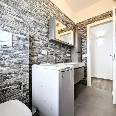 Apartment Balcone Sul Porto By Wehostyou Parcheggio Wifi Aria Condizionata Porto San Giorgio